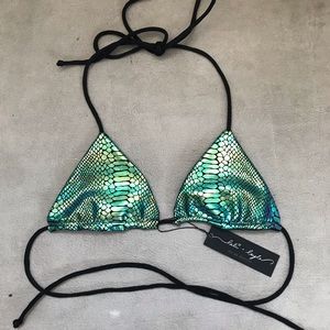 LALI & LAYLA Holographic Snake Venom Asher Top